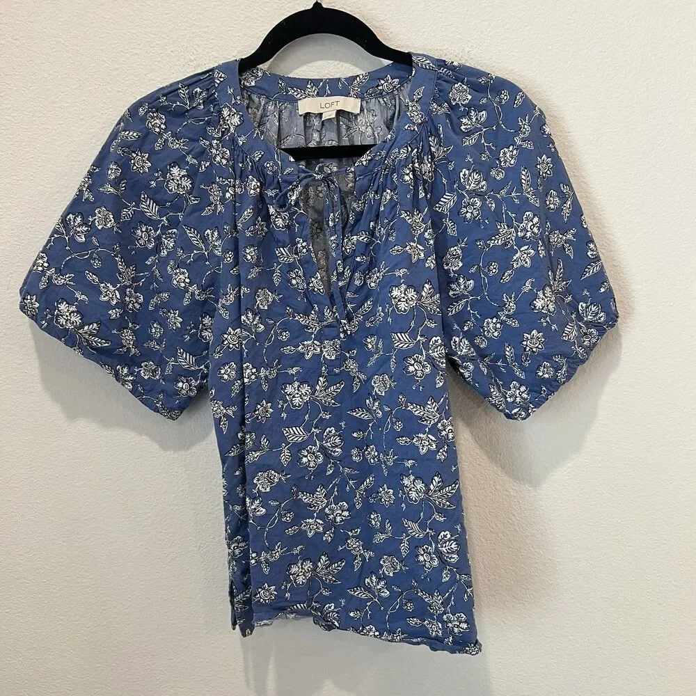 Loft Blue Floral Puff Sleeve Split Neck Blouse small cottagecore teacher dainty